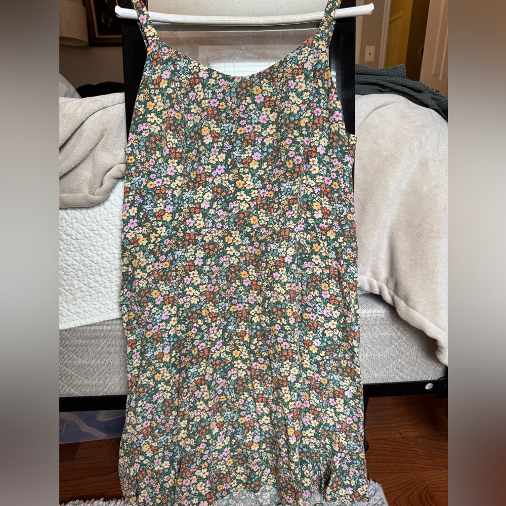 Floral dress - Picture 2 of 3